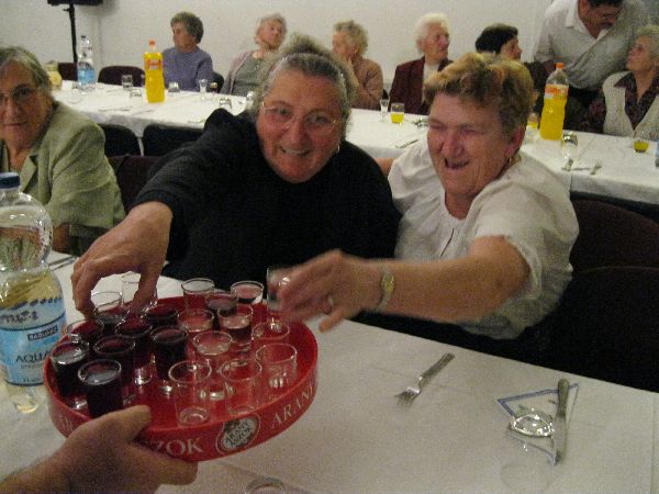 pálinkázás.jpg